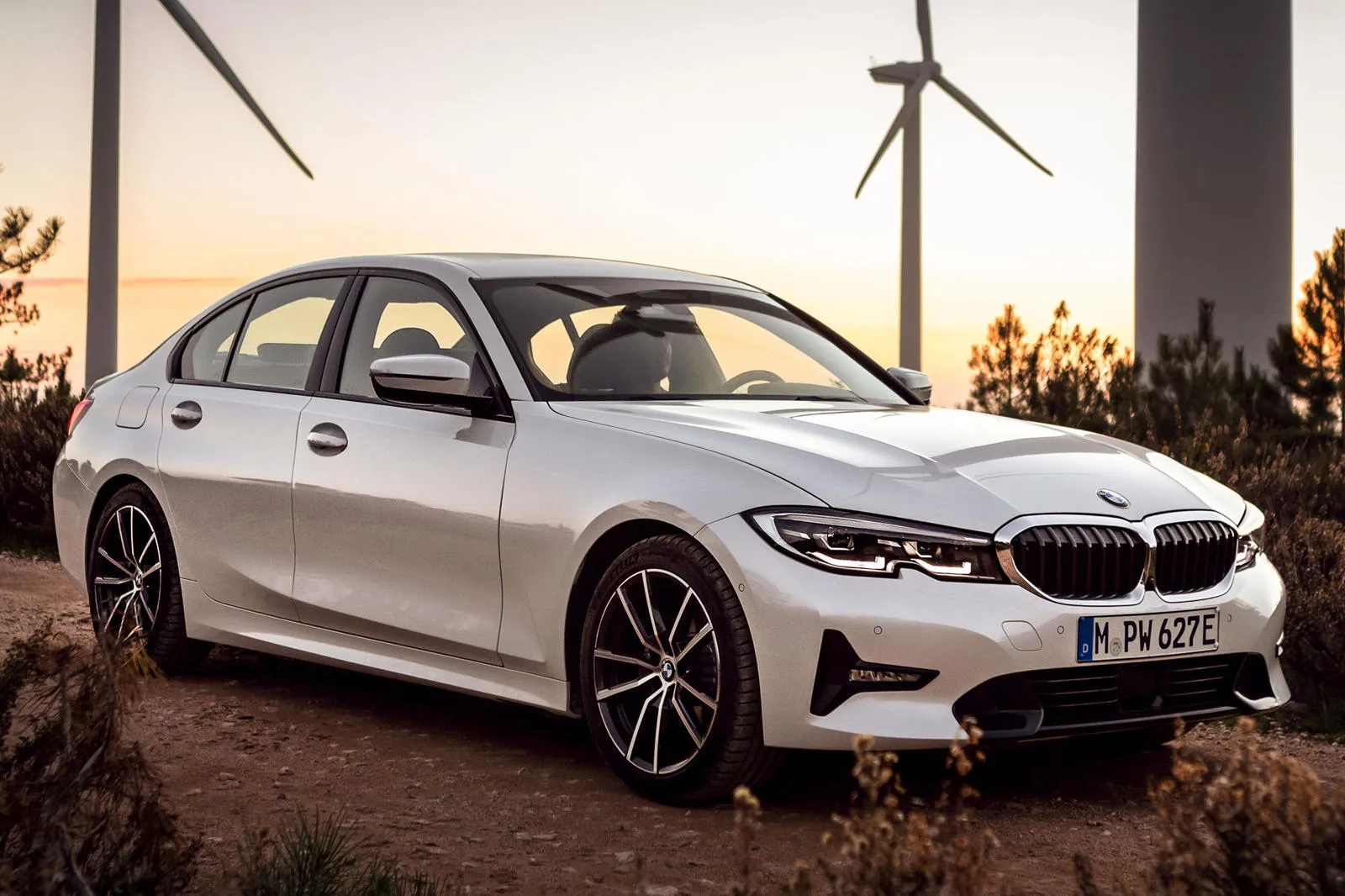 Can I Lease My Vehicle to My Business: Key Insights